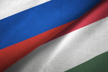 Cirillből csárdásba: Az orosz–magyar fordítás nyelvi ritmusai